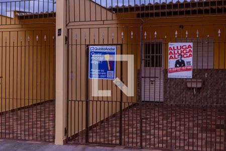 Casa para alugar com 41m², 1 quarto e 1 vaga Casa para alugar com 41m², 1 quarto e 1 vagaFachada