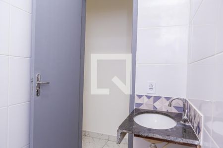 Casa para alugar com 41m², 1 quarto e 1 vaga Casa para alugar com 41m², 1 quarto e 1 vagaBanheiro