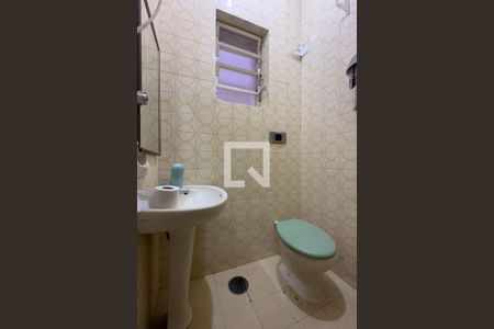 Apartamento à venda com 112m², 3 quartos e sem vaga Apartamento à venda com 112m², 3 quartos e sem vagaBanheiro de Serviço