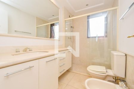 Apartamento à venda com 330m², 4 quartos e 4 vagasBanheiro do Quarto 1
