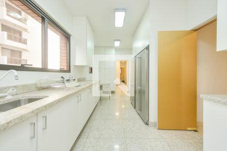 Apartamento à venda com 330m², 4 quartos e 4 vagasCozinha