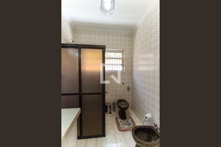 Casa à venda com 300m², 3 quartos e 4 vagas Casa à venda com 300m², 3 quartos e 4 vagasBanheiro 2