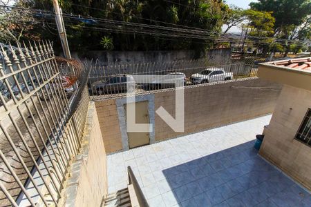 Casa à venda com 300m², 3 quartos e 4 vagas Casa à venda com 300m², 3 quartos e 4 vagasQuintal