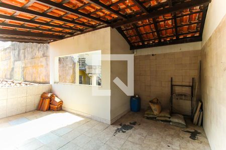 Casa à venda com 300m², 3 quartos e 4 vagas Casa à venda com 300m², 3 quartos e 4 vagasVaranda