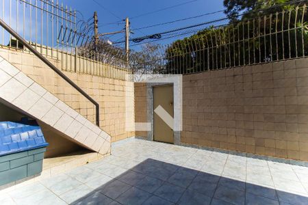 Casa à venda com 300m², 3 quartos e 4 vagas Casa à venda com 300m², 3 quartos e 4 vagasQuintal