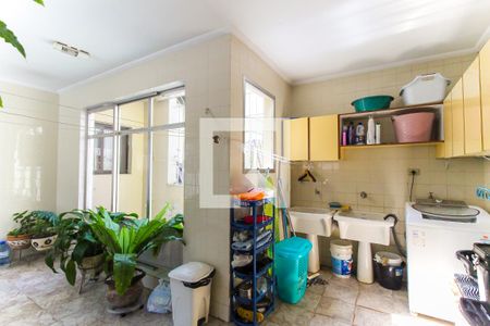 Casa à venda com 300m², 3 quartos e 4 vagas Casa à venda com 300m², 3 quartos e 4 vagasÁrea de Serviço