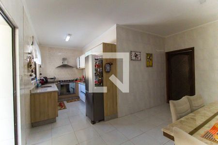 Casa à venda com 300m², 3 quartos e 4 vagas Casa à venda com 300m², 3 quartos e 4 vagasCozinha