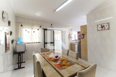 Casa à venda com 300m², 3 quartos e 4 vagas Casa à venda com 300m², 3 quartos e 4 vagasCozinha