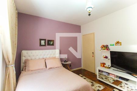 Casa à venda com 300m², 3 quartos e 4 vagas Casa à venda com 300m², 3 quartos e 4 vagasSuíte