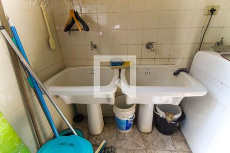 Casa à venda com 300m², 3 quartos e 4 vagas Casa à venda com 300m², 3 quartos e 4 vagasÁrea de Serviço