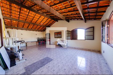 Casa para alugar com 536m², 5 quartos e 3 vagasSalão