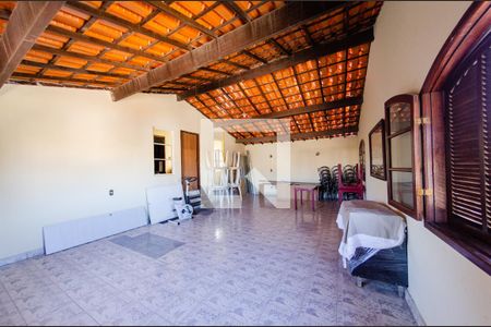 Casa para alugar com 536m², 5 quartos e 3 vagasSalão