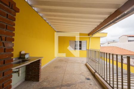 Casa à venda com 240m², 3 quartos e 5 vagas Casa à venda com 240m², 3 quartos e 5 vagasÁrea comum - Churrasqueira