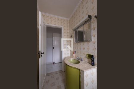 Casa à venda com 240m², 3 quartos e 5 vagas Casa à venda com 240m², 3 quartos e 5 vagasBanheiro quarto 3