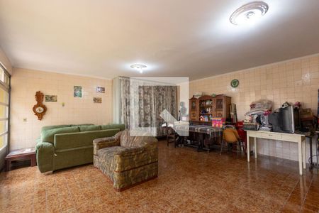 Casa à venda com 240m², 3 quartos e 5 vagas Casa à venda com 240m², 3 quartos e 5 vagasSalão de Festas