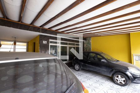 Casa à venda com 240m², 3 quartos e 5 vagas Casa à venda com 240m², 3 quartos e 5 vagasGaragem