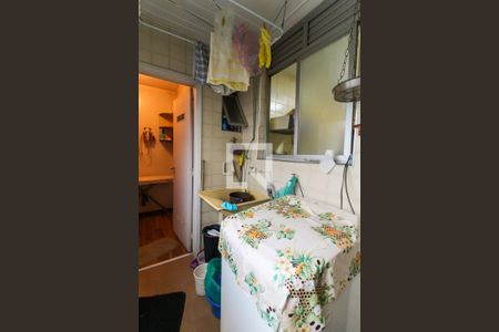 Apartamento à venda com 77m², 3 quartos e 1 vagaÁrea de Serviço