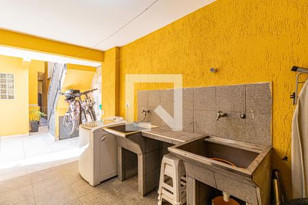 Casa à venda com 270m², 3 quartos e 3 vagas Casa à venda com 270m², 3 quartos e 3 vagasLavanderia