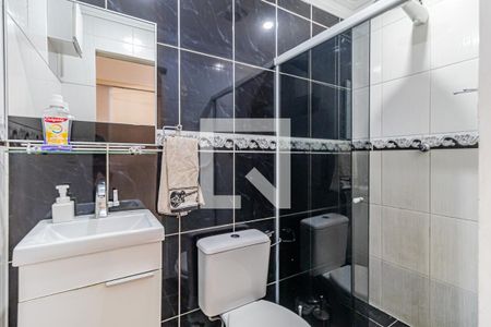 Casa à venda com 270m², 3 quartos e 3 vagas Casa à venda com 270m², 3 quartos e 3 vagasBanheiro social