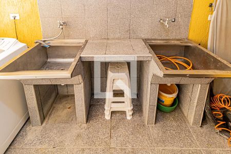 Casa à venda com 270m², 3 quartos e 3 vagas Casa à venda com 270m², 3 quartos e 3 vagasLavanderia