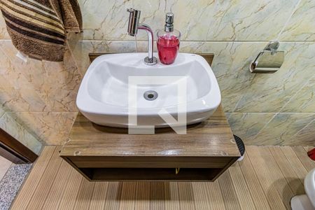 Casa à venda com 270m², 3 quartos e 3 vagas Casa à venda com 270m², 3 quartos e 3 vagasLavabo