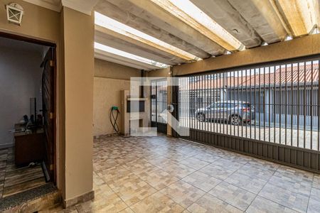 Casa à venda com 270m², 3 quartos e 3 vagas Casa à venda com 270m², 3 quartos e 3 vagasGaragem