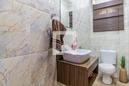 Casa à venda com 270m², 3 quartos e 3 vagas Casa à venda com 270m², 3 quartos e 3 vagasLavabo