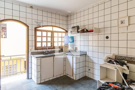 Casa à venda com 270m², 3 quartos e 3 vagas Casa à venda com 270m², 3 quartos e 3 vagasEdícula