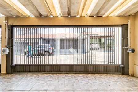 Casa à venda com 270m², 3 quartos e 3 vagas Casa à venda com 270m², 3 quartos e 3 vagasGaragem