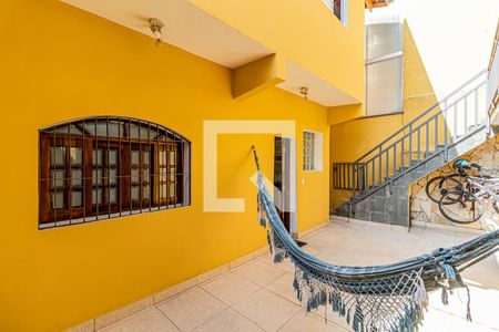 Casa à venda com 270m², 3 quartos e 3 vagas Casa à venda com 270m², 3 quartos e 3 vagasQuintal
