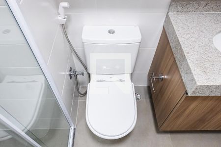 Banheiro de kitnet/studio para alugar com 1 quarto, 21m² em Jardim Paulistano, São Paulo