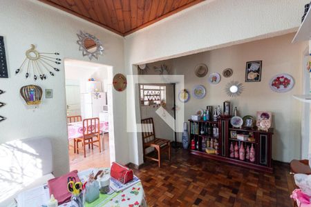 Casa à venda com 280m², 3 quartos e 3 vagasEscritório