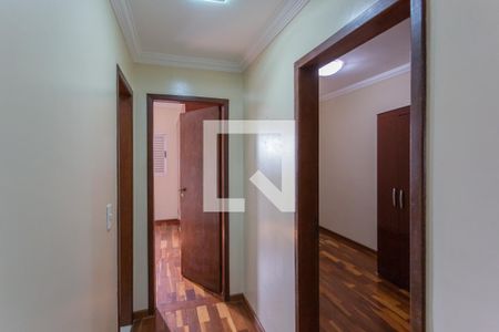 Corredor de casa à venda com 4 quartos, 145m² em Palmeiras, Belo Horizonte