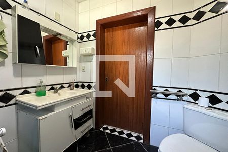 Casa à venda com 267m², 3 quartos e 2 vagasBanheiro