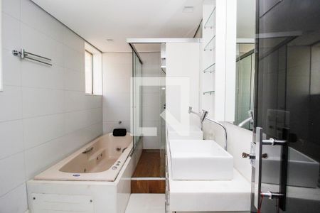 Apartamento à venda com 186m², 4 quartos e 2 vagasBanheiro Suite 2