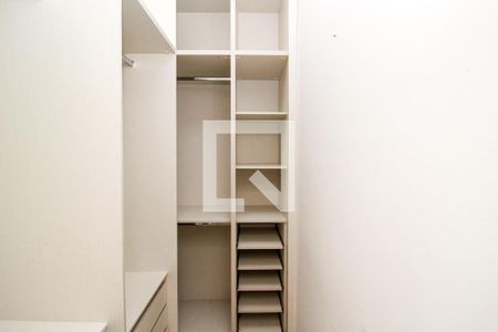 Apartamento à venda com 186m², 4 quartos e 2 vagasCloset Suite 3