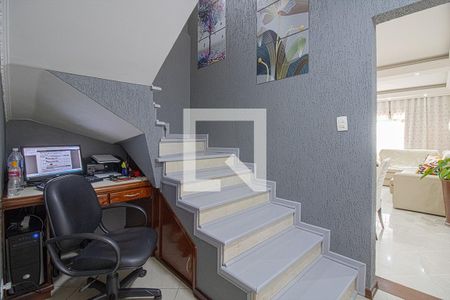 acesso piso superior de casa à venda com 3 quartos, 229m² em Vila Brasilina, São Paulo