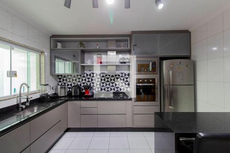 Casa à venda com 150m², 3 quartos e 4 vagas Casa à venda com 150m², 3 quartos e 4 vagasCozinha