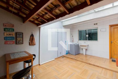 Casa à venda com 150m², 3 quartos e 4 vagas Casa à venda com 150m², 3 quartos e 4 vagasÁrea Gourmet e Churrasqueira