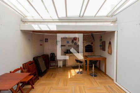 Casa à venda com 150m², 3 quartos e 4 vagas Casa à venda com 150m², 3 quartos e 4 vagasÁrea Gourmet e Churrasqueira