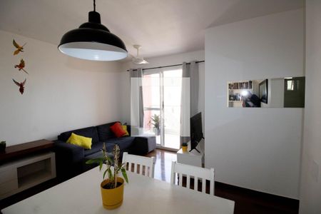 Sala de apartamento à venda com 3 quartos, 70m² em Vila Nova Alba, São Paulo