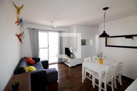 Sala de apartamento à venda com 3 quartos, 70m² em Vila Nova Alba, São Paulo