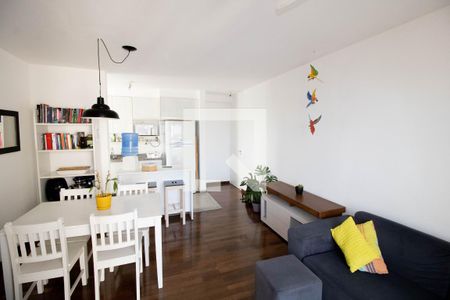Sala de apartamento à venda com 3 quartos, 70m² em Vila Nova Alba, São Paulo