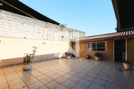 Casa à venda com 243m², 2 quartos e sem vagaQuintal