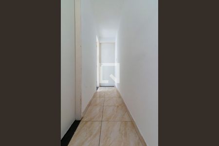 Corredor de apartamento para alugar com 2 quartos, 40m² em Vila Siria, São Paulo