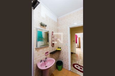 Banheiro de casa à venda com 2 quartos, 100m² em Vila Guiomar, Santo André
