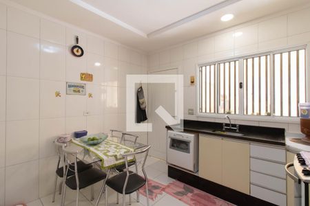 Casa à venda com 107m², 3 quartos e 2 vagasCozinha