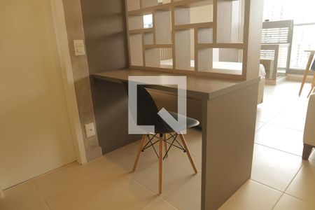 Studio à venda com 38m², 1 quarto e 1 vagaMesa escritório 