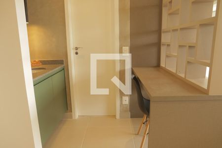 Studio à venda com 38m², 1 quarto e 1 vagaMesa escritório 