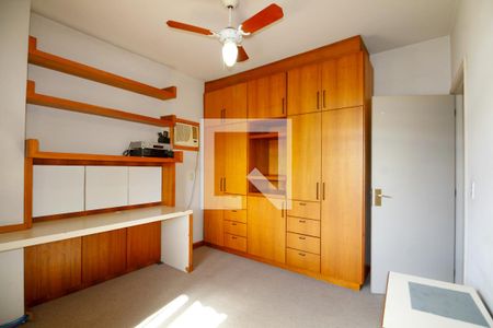 Casa à venda com 235m², 4 quartos e 2 vagasQuarto 1